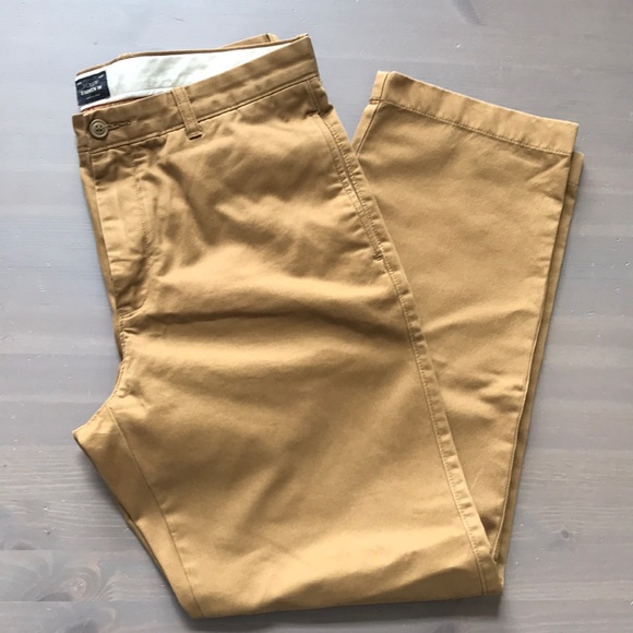 J. Crew Other - J Crew Broken-in chino pant in 1040 athletic fit
